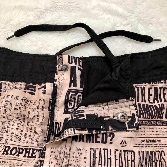 Harry Potter Men Swim Shorts Trunks Daily Prophet - Picture 2 of 8